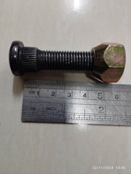 ( 1Pc ) Baut + Mur Roda Mobil Kijang Panjang  / Pendek Baut Roda Mobil Baut Roda
