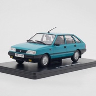 Ixo 1: 24 FSO Polonez Caro 1991 Polonez Alloy Car Model Collection Toy Car