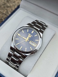 นาฬิกา  Seiko 5​ ​ Automatic​ กลไกลระบบเครื่อง 7s26 หน้าน้ำเงินเข้ม หลักแท่งทอง(ประกัน3เดือน)