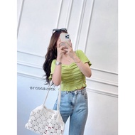 lvupthaishop เสื้อยืดผ้ายืด ‼️แต่งย่นหน้า‼️ ทรงคอเหลี่ยมแขนสั้น รุ่น ร่องน้ำ B-023-2-B