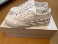 全新 COMMON PROJECTS (EU37) 女裝白色波鞋 👟