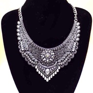 Boho burn silver necklace