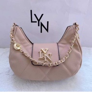 กระเป๋าคล้องไหล่ LYN งานสายโซ่สลับหนังทรงพอช งานหนังเเละผ้าทวิต 2025 มี 5 สี ขนาด 9  นิ้ว 23 x 6.3 x