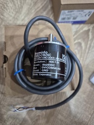 Encorder E6B2-CWZ6C 100 xung 200 xung 360 xung400 xung 500 xung 600 xung 1024 xung 1000 xung 2000 x