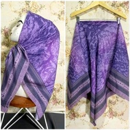 Hijab Segi Empat Voal Motif Sublime Kode 68 Abstrak Warna Ungu Jilbab Terbaru