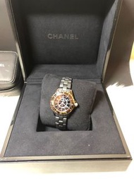 J12 香奈兒 CHANEL，黑色 H0681 功能正常 原廠盒裝 高科技陶瓷腕錶