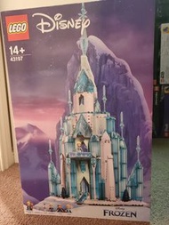 Lego 43197 The Frozen Castle