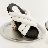 Pre Order ส่ง 17 Jan OPTP รองเท้ารุ่น Pasta (แนะนำบวก 1 size)