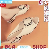 Dép sục nữ màu kem 2p RO381 ROSATA tại BCASHOP hở mũi, quai ngang có đính nơ vuông, vân nổi thời tra