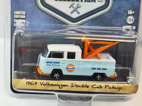 1: 64 1969 Volkswagen T2 Mobile Crane - Gulf Oil Advanced Collection Ornament Car Models
