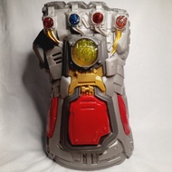 Sarung Tangan Thanos Marvel Hasbro Infinity Glove