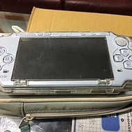 Psp 2000已改機含保護殼