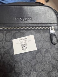 全新正版男裝coach手袋，有吊牌