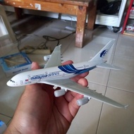 Diecast Miniature Airplane malaysia airlines Iron Material