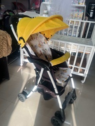 รถเข็นเด็ก Aprica รุ่น Magical air  น้ำหนักเบา2.9kg รุ่นใหม่ชนช๊อปสภาพสวย90%(มือสอง)