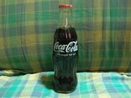 ((可口可樂收藏瓶))2002年泰國250ml可口可樂玻璃瓶