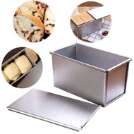 Closed white bread tin / plain white bread tin without teeth