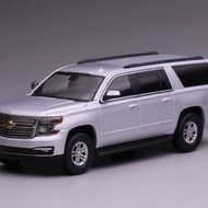596 (137) 1: 64 Chevrolet Saboban Silver Alloy Car Model