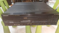 Pioneer CLD-1570K雷射機，注意：吾著機，搖控電池蓋遺失，合维修者或零件出售$150