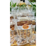 500g bag of boat cake mixed with nutritious nuts and macadamia nuts