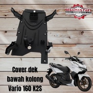 Cover under deck under the middle of the Vario 160 K2S