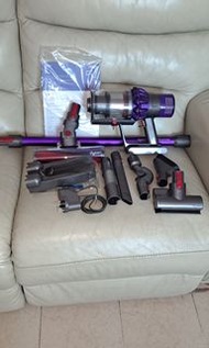 Dyson v10