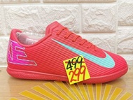 Nike（小童平底足球鞋）