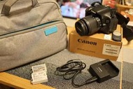 Canon 600D含18~55mm及55~250mm鏡頭、原廠與副廠電池、充電座、32G無線記憶卡、遙控器、相機包。