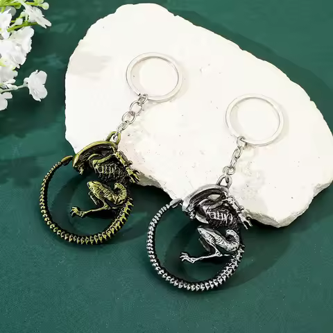 Avp Alien V Predator Covenant Keychains Alien Xenomorph Queen Prometheus Keyring Key Chain Ring Vint
