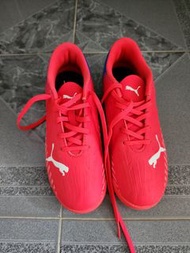 Puma ultra 足球鞋