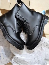 【🔥super cool】Dr·Martens 1461 Mono 純黑8孔硬皮馬丁靴 男女同款