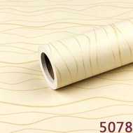 Wallpaper sticker Dinding cream Salur Gold Minimalis Elegan Ruang Tamu