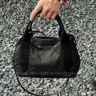 Balenciaga • 油臘牛皮拼帆布Navy Cabas 斜背包