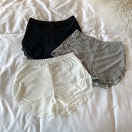 YANMANFENGQING | Lace Edge Tummy Control Short Pants