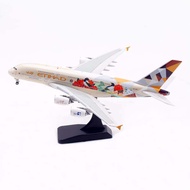 [Ready Stock] Ready Stock: AV 1: 400 Airplane Model Alloy Attihard Airlines A380 A6-APD Landing Rack