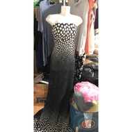 A135 - Ball chiffon, marble pattern at both ends (2.6m x 1.5m)