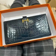 「JL精品代購」9新 Hermes 爱愛馬仕深海藍金扣鱷魚皮bearn長錢包 方塊鱷