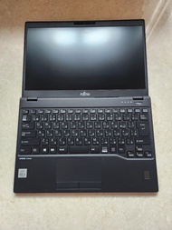 超級輕便！富士通 Fujitsu laptop U9310 i5 8GB ram 256, 512GB SSD  13.3" 屏幕 win10 可免費升級11 只有830g左右 同平板差唔多重量 支援