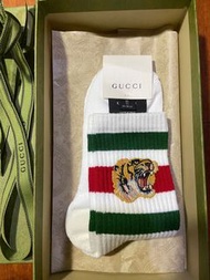 七折! gucci 老虎圖案襪子 虎頭襪  可議價 正品                                              限量 精品 古馳 高級 襪子 經典 老虎 便宜賣 送禮 女性 男性 情人節 gucci襪