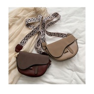 SEMICIRCLE SADDLE BAG WA-B790HB-K AURORASHOP