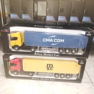 diecast truk Scania dengan kontainer
