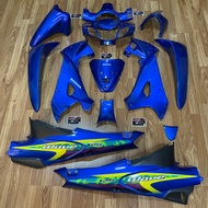 ชุดสี Wave 125 S หน้าแหลม รูใหญ่ 13 ชิ้น สีน้ำเงินเข้ม(ท้ายตัดดำด้าน) ติดลายปี2002น้ำเงิน