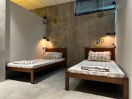 สตูดิโอ บ้านเดี่ยว 2 ห้องน้ำส่วนตัว ขนาด 55 ตร.ม. – เกเลบัง (M-Stay 4 Single Beds with Private Bathr