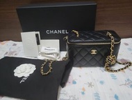 Chanel 22S 17cm vanity 黑金羊皮 金球 長盒子