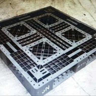 棧板/二手棧板/塑膠棧板 105x105 Cm