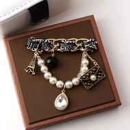 胸针New Year's Jewels, High-end Tassel Brooches, Sweaters, Accessories, Cardigans, Fashionable and Lux