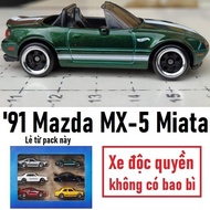 Hot Wheels 1991 '91 Mazda MX-5 Miata Classic Sports Racing Car Model