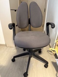 PROFLEX AGIO 人體工學中背扶手轉椅