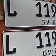Plat Mobil Rapih Dengan Model Font Baru Warna Varian Warna Hitam Dan Putih Sudah Ada Logo Samsat dan
