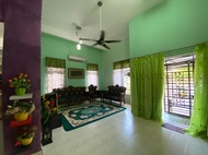 Rumah 3250 m² dengan 4 bilik tidur dan 2 bilik mandi peribadi di Gambang (Qaseh Ma Homestay Gambang)